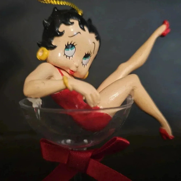 Vintage Berry Booo Ornament - Picture 3 of 5